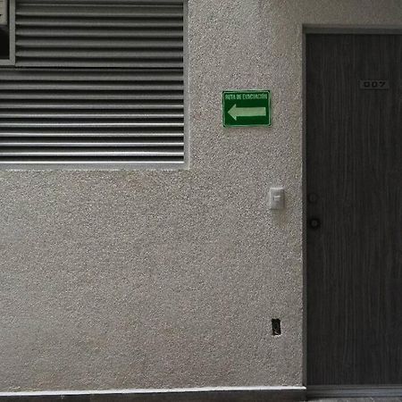 Casa A Una Calle Del Kiosko Morisco. Мексико Сити Екстериор снимка